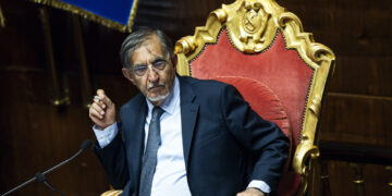 'Chiarimento urgente su uso canguro in Commissione su riforma'