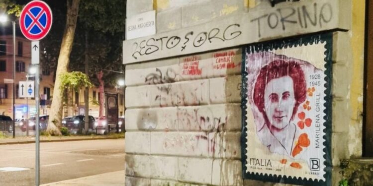 Gigantografia con foto ausiliaria Rsi morta nel 1945 a 16 anni