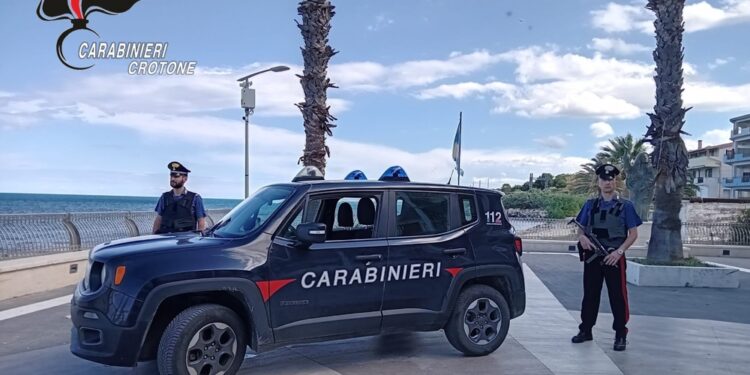 Uomo bloccato in flagranza differita per stalking nel Crotonese