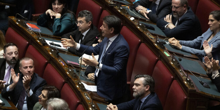 In stesso luogo dove gli altri si riuniscono. Non contiamo nulla