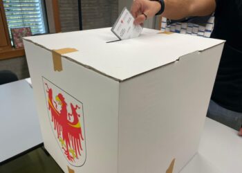 Hanno votato rispettivamente il 42