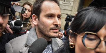 'Presi per tracciare un profilo