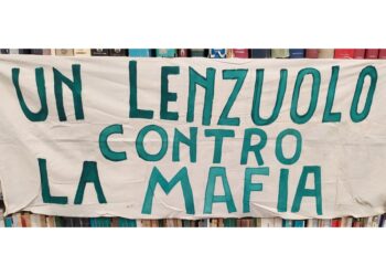 All'istituto Gramsci gli striscioni del comitato nato nel '92