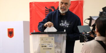 Ai socialisti 79 seggi su 140