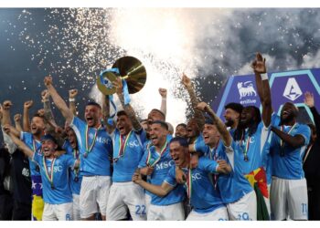 L'applausometro del Maradona premia Conte