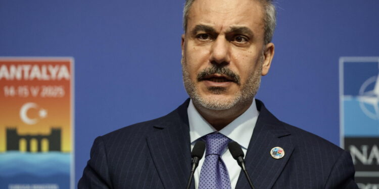 Ministro esteri turco