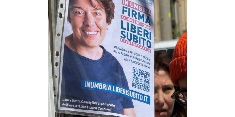 Laura Santi raccoglie firme per campagna 'Liberi subito'