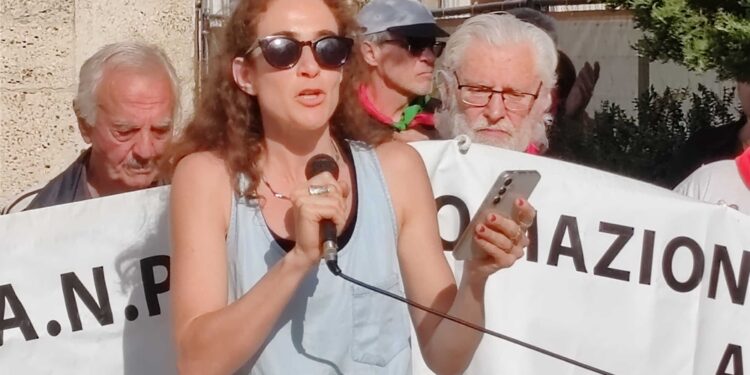 'Violenti non siamo noi con nostri striscioni esultanza festosa'
