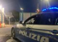 Le vittime accerchiate nel parcheggio di un centro commerciale