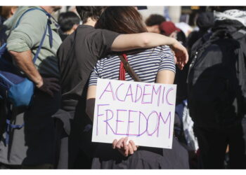 Accolta mozione ateneo dopo decisione dell'Homeland Security