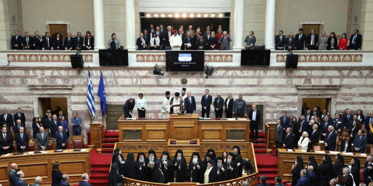 'Stop alla collaborazione militare'