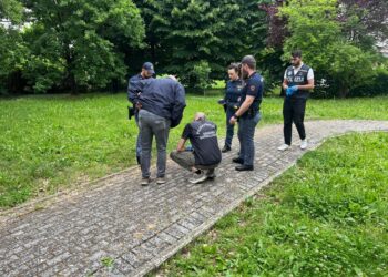 I rilievi della polizia scientifica sono in corso