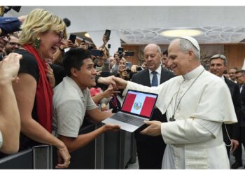 "La Santa Sede è a disposizione perché i nemici si incontrino"