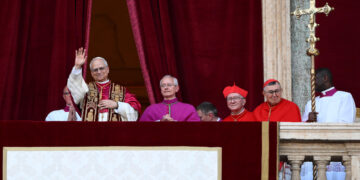 71enne John parla per la prima volta dall'elezione di Leone XIV