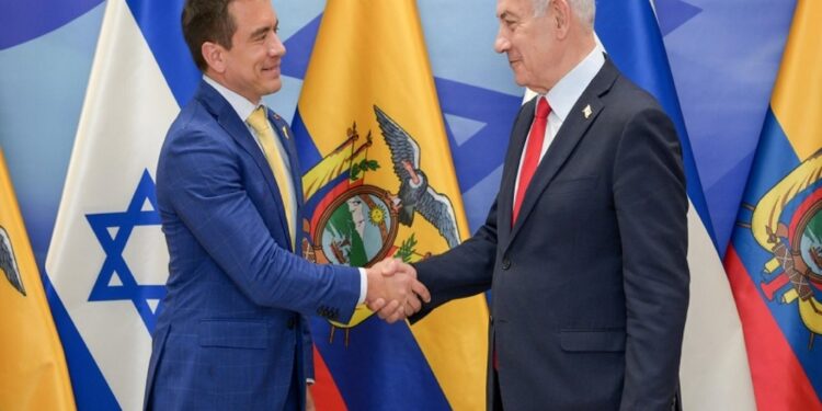 Noboa inaugura un Centro di ricerca con status diplomatico