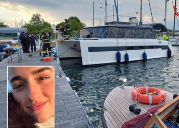 Voleva risalire sul catamarano ma cima si è agganciata all'elica