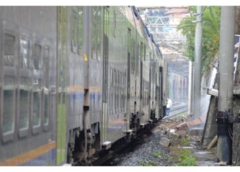 I passeggeri hanno raggiunto la stazione a piedi