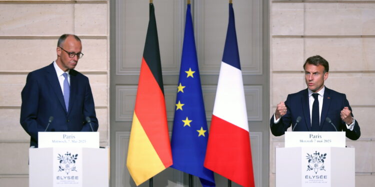 Germania e Francia istituiranno consiglio di Difesa comune