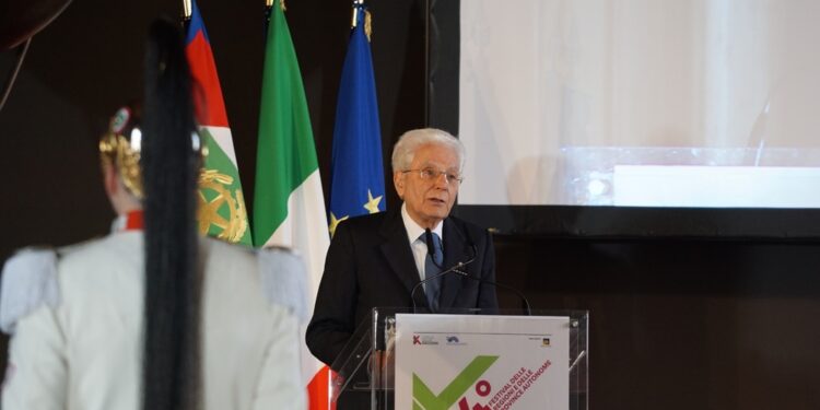 Accolto in piazza San Marco da Zaia e Brugnaro