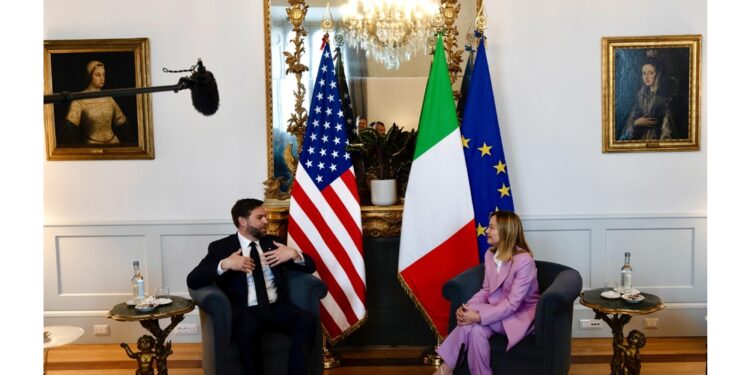 Trilaterale incentrato su relazioni Usa-Ue e temi internazionali