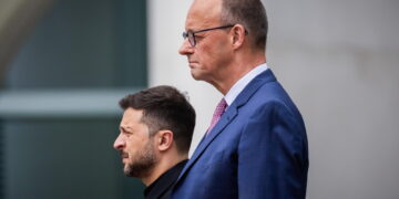 "Aumenteremo pressione su Mosca per aprire strada a negoziati"