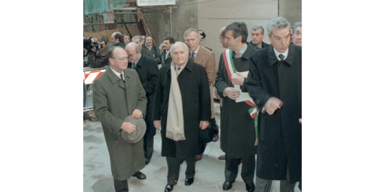 Fu anche uno storico collaboratore di Giorgio La Pira