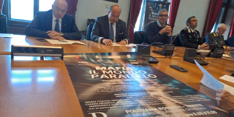 Aperti ai cittadini. Con capo Dia e don Ciotti