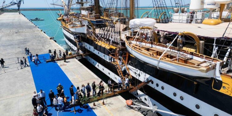 La nave verso Reggio Calabria