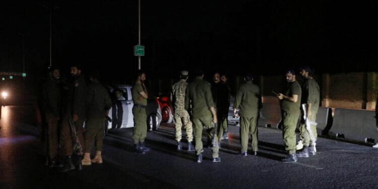 Islamabad lancia azione di rappresaglia 'Compact Building'