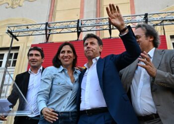 Nota congiunta dei leader. Dibattito intossicato su referendum