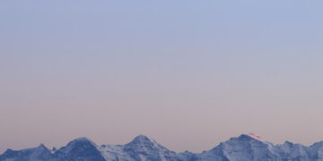 'Portati via in elicottero
