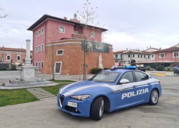 Preso a donna a Marina di Pietrasanta