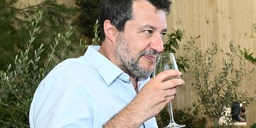 Quesiti sono un'arma politica