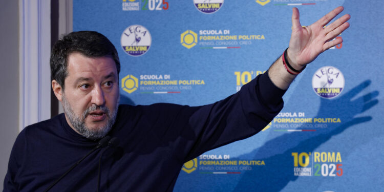 "No a eserciti o debiti europei per comprare nuove armi"