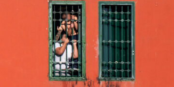 E' accaduto stamani nel carcere di Udine. Protesta sindacato