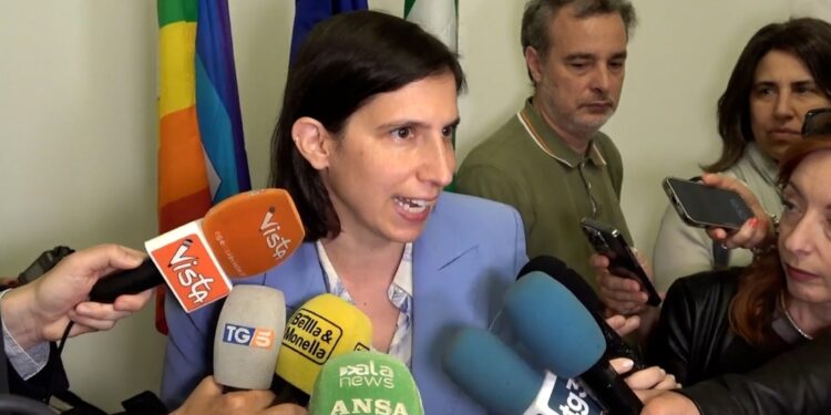 Invito ad astensione è tradimento valori Carta. Temono il popolo