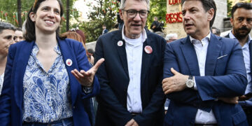 'Non si può continuare a morire di lavoro o di stage'