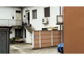 Blitz anche nella casa dei genitori