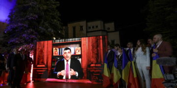Candidato filo-Ue Antonescu