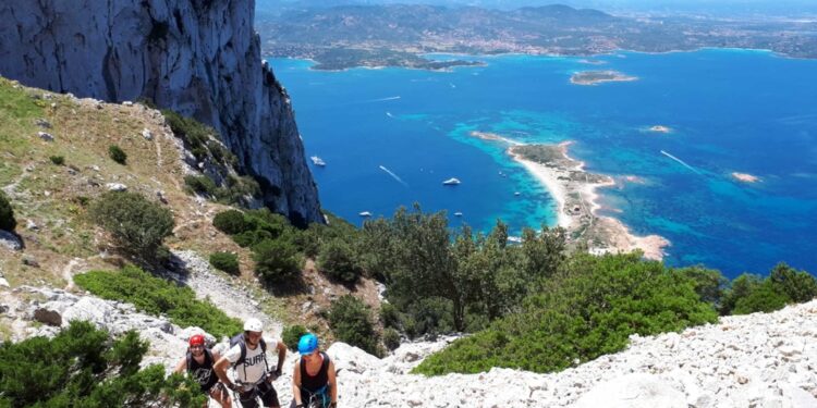 Ordinanza sindaco Olbia dopo valutazione pericolo sulle pendici