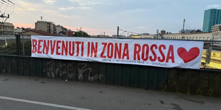 Era appeso su cavalcavia Arcella