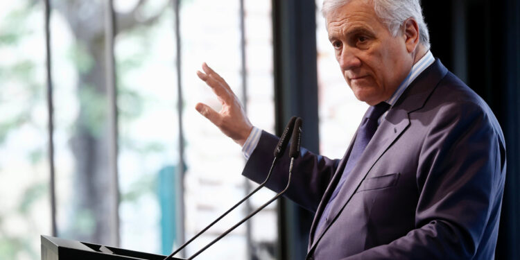'Italia ha un ruolo centrale per favorire il dialogo e la pace'
