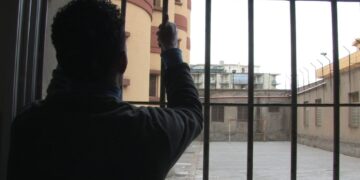 Dura un'ora e mezzo la fuga di un detenuto senegalese