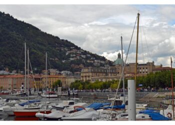Deciso anche lo stop ai microfoni per le guide turistiche
