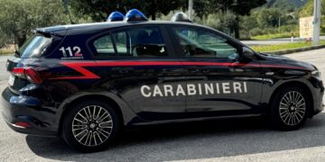 Indagini dei Carabinieri. Vittima è andata in ospedale a Udine