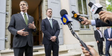 Bessent: 'Li abbasseremo del 115%'