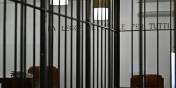 Contestata anche la tortura. Croce Rossa parte civile