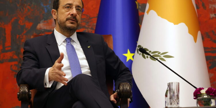Il presidente serbo contava di incontrare Trump in Florida