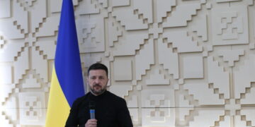 Il presidente ucraino rilancia l'invito a Putin