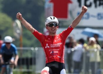 La gioia di Fancellu sul traguardo della terza tappa del Giro del Giappone
